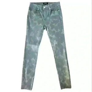 DKNY Army Green Floral‎ Mid Rise Skinny Jean Size 25.